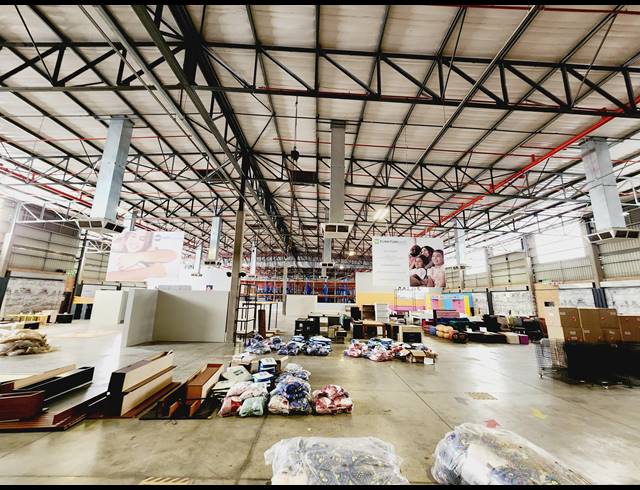 5,040M² WAREHOUSE TO LET IN COSMO BUSINESS PARK